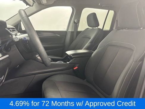 Used 2023 Jeep Grand Cherokee Laredo image 13