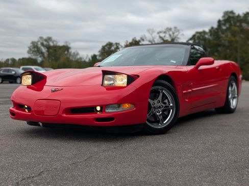 Used 2004 Chevrolet Corvette Convertible w/ Preferred Equipment Group image 4