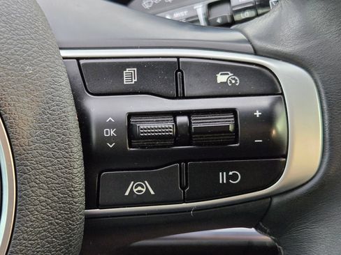 Used 2025 Kia Sportage EX w/ Premium Package FWD image 29