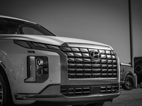 Used 2025 Hyundai Palisade Calligraphy image 11