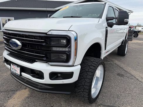 Used 2025 Ford F350 Platinum w/ FX4 Off-Road Package AWD/4WD image 9