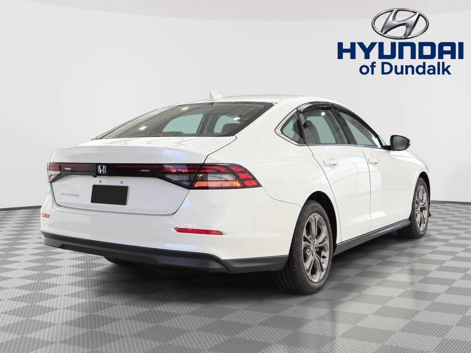 Used 2024 Honda Accord EX image 2