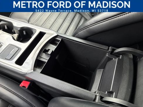 Used 2024 Ford Edge SEL AWD/4WD image 15