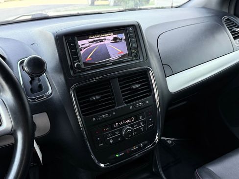 Used 2019 Dodge Grand Caravan GT FWD image 35