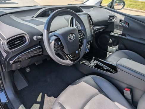 Used 2021 Toyota Prius Prime XLE FWD image 15