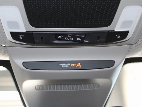 Certified 2023 Honda HR-V LX image 34