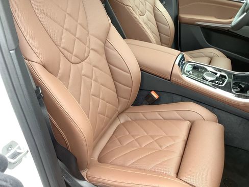 Used 2026 BMW X5 xDrive50e w/ M Sport Package AWD/4WD image 35