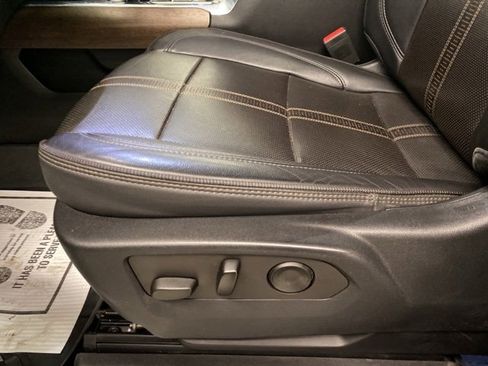 Used 2022 Chevrolet Silverado 1500 High Country w/ High Country Premium Package image 15