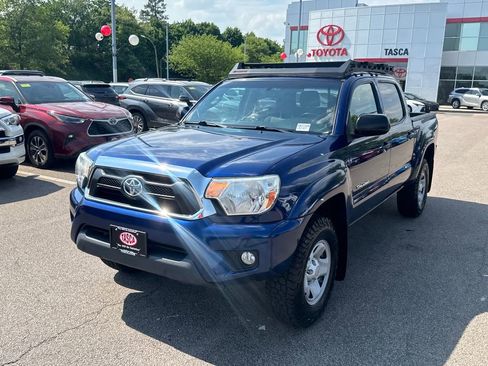 Used 2015 Toyota Tacoma 4x4 Double Cab w/ SR5 Package image 3