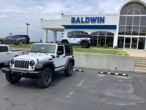 Used 2012 Jeep Wrangler Sport AWD/4WD image 3