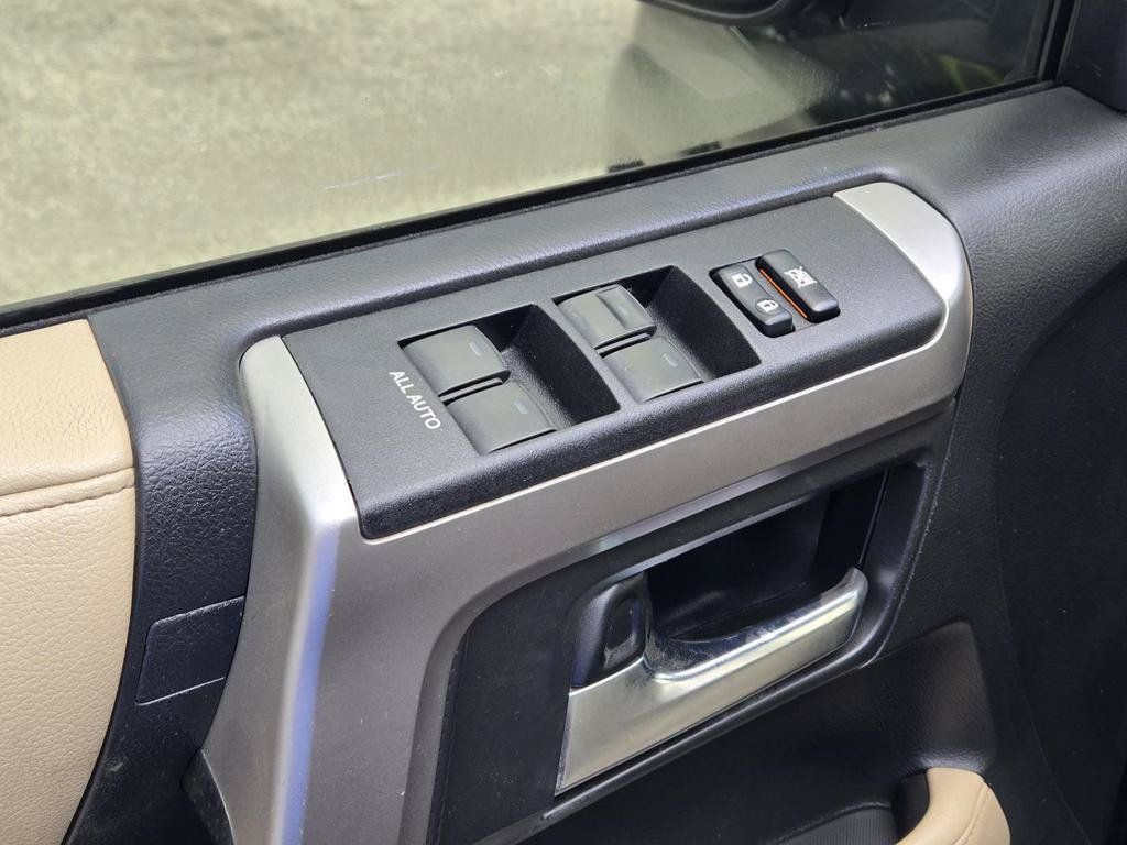 Used 2017 Toyota 4Runner SR5 Premium AWD/4WD image 11