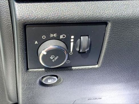 Certified 2022 Jeep Grand Cherokee Laredo X RWD image 31