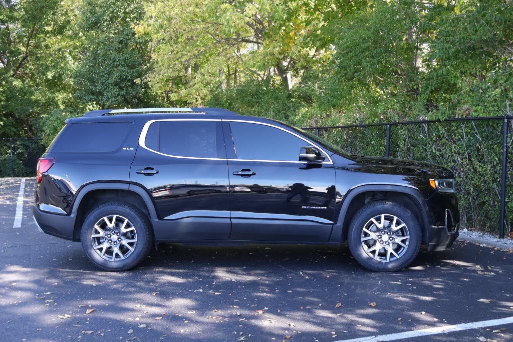Certified 2023 GMC Acadia SLE w/ Driver Convenience Package FWD image 10