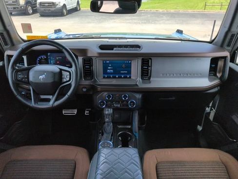 Used 2023 Ford Bronco Outer Banks AWD/4WD image 14