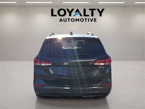 Used 2022 Chevrolet Equinox RS w/ RS Leather Package image 4