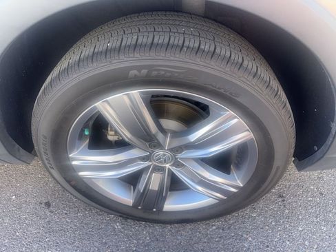 Used 2021 Volkswagen Tiguan SEL image 7