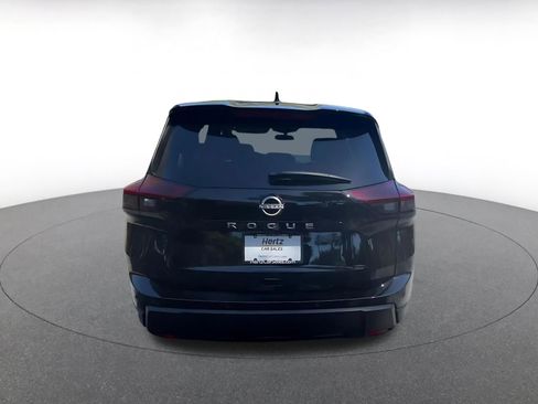 Used 2025 Nissan Rogue SV image 12