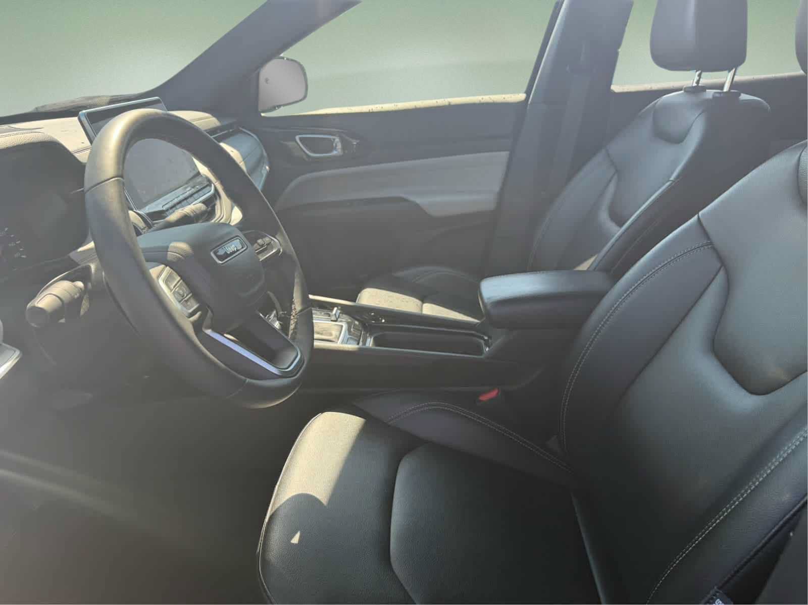 Used 2025 Jeep Compass Limited AWD/4WD image 7