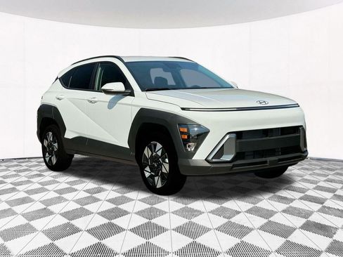 Used 2025 Hyundai Kona SEL image 13