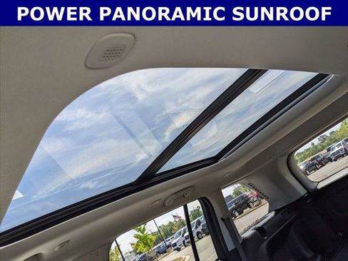 Certified 2024 Jeep Grand Cherokee Limited w/ Black Appearance Package image 3