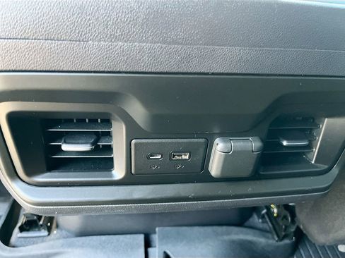 Used 2021 Chevrolet Silverado 1500 LT Trail Boss w/ Convenience Package II AWD/4WD image 26