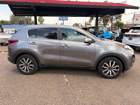 Used 2017 Kia Sportage EX AWD/4WD image 10