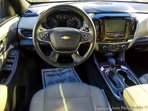 Used 2023 Chevrolet Traverse LS w/ Safety Package image 18