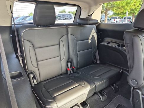 Used 2021 GMC Acadia Denali w/ Denali Technology Package FWD image 37