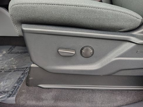 New 2025 Ford F150 Lightning XLT image 27