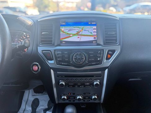 Used 2019 Nissan Pathfinder SL FWD image 33