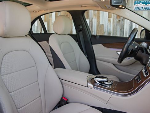 Used 2021 Mercedes-Benz C 300 4MATIC Sedan image 22
