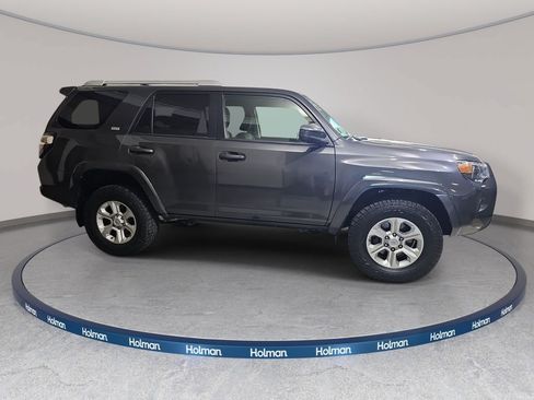 Used 2016 Toyota 4Runner SR5 AWD/4WD image 5