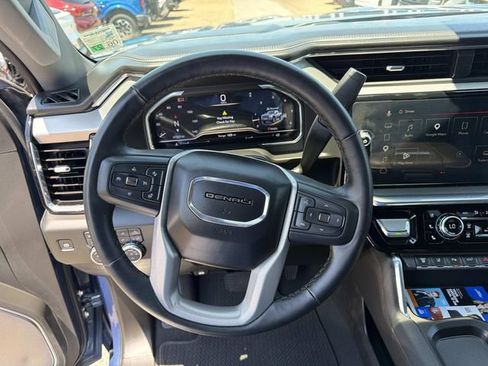 Used 2025 GMC Sierra 2500 Denali w/ Denali Reserve Package AWD/4WD image 28