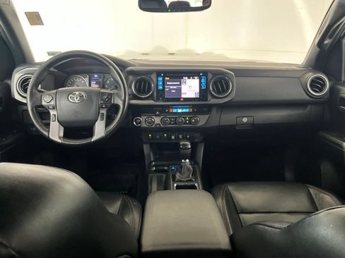 Used 2019 Toyota Tacoma TRD Pro AWD/4WD image 30