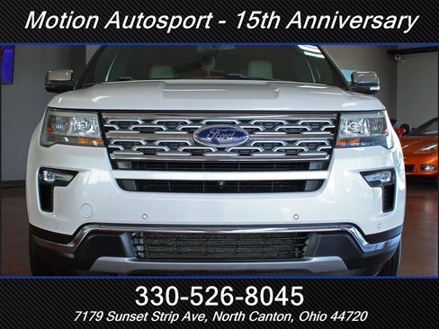 Used 2018 Ford Explorer Limited AWD/4WD image 3