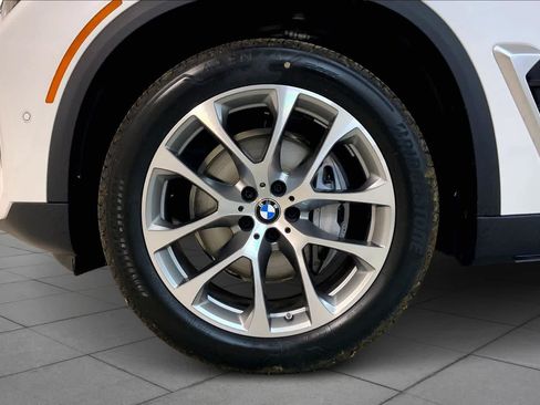 Used 2026 BMW X5 xDrive40i AWD/4WD image 11
