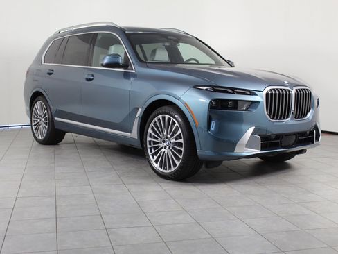 New 2026 BMW X7 xDrive40i w/ Premium Package image 7