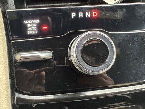 Used 2023 Jeep Grand Cherokee Limited image 26