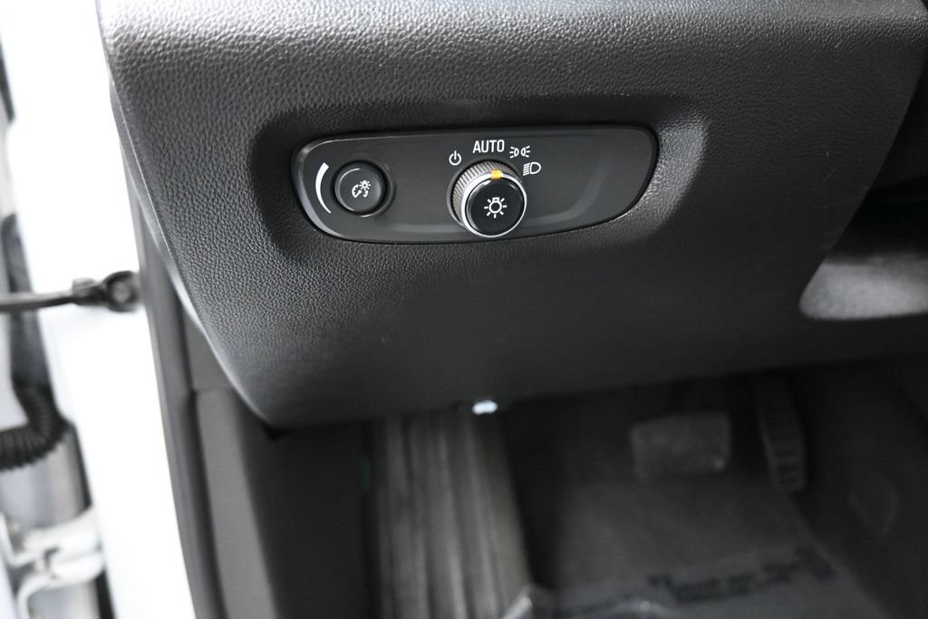 Used 2022 Chevrolet Traverse LT AWD/4WD image 12