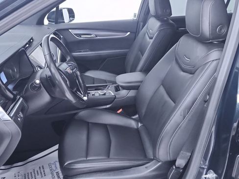 Used 2024 Cadillac XT6 Luxury w/ LPO, Floor Liner Package FWD image 11