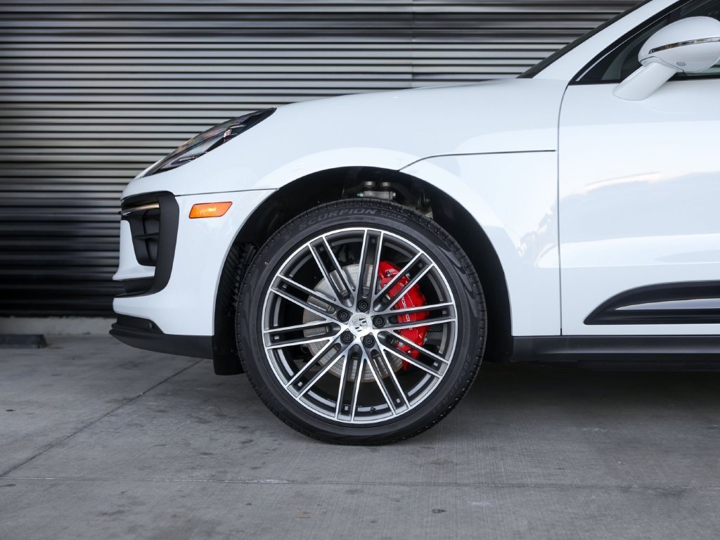 Certified 2026 Porsche Macan S AWD/4WD image 13