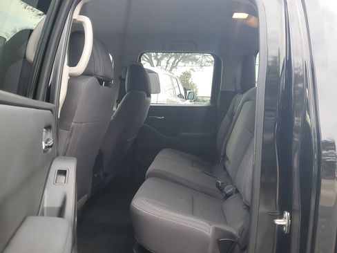 Used 2023 Nissan Frontier SV w/ Technology Package image 10