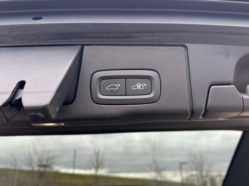 Certified 2023 Volvo XC60 T8 Plus w/ Climate Package AWD/4WD image 6