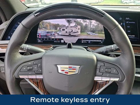 Used 2024 Cadillac Escalade ESV Premium Luxury image 25