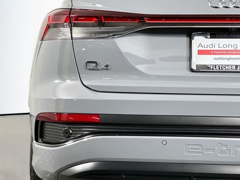 Used 2024 Audi Q4 e-tron Prestige AWD/4WD image 17