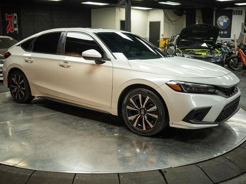 Used 2022 Honda Civic EX-L image 5