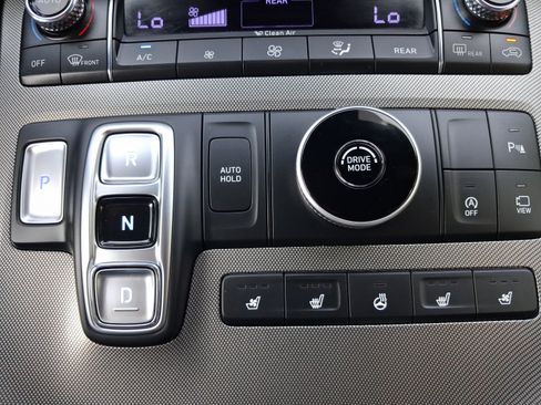 Used 2020 Hyundai Palisade Limited FWD image 17