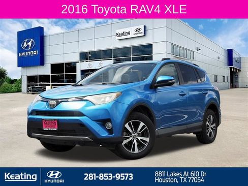 Used 2016 Toyota RAV4 XLE w/ Convenience Package FWD image 1