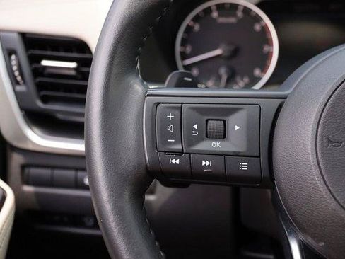 Used 2024 Nissan Rogue SV w/ SV Premium Package AWD/4WD image 13