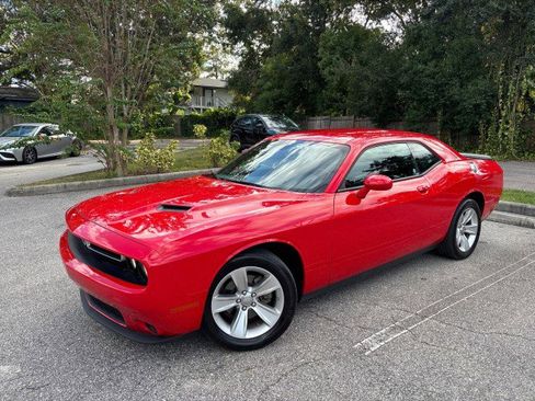 Used 2023 Dodge Challenger SXT image 2